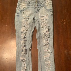 High wasted Ripped jeans